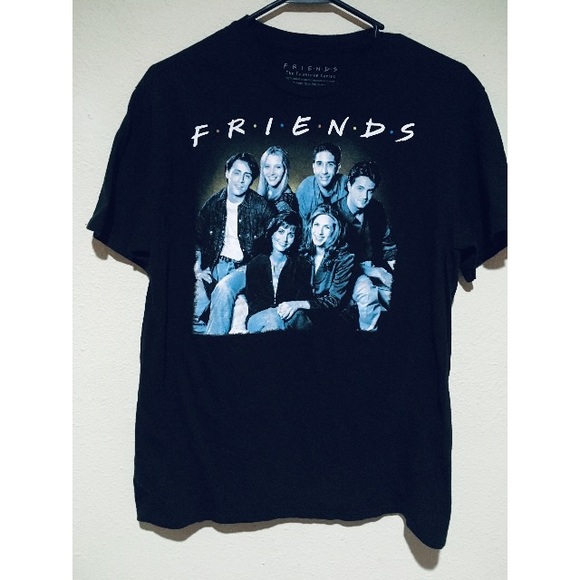 Hot Topic Other - friends graphic tshirt